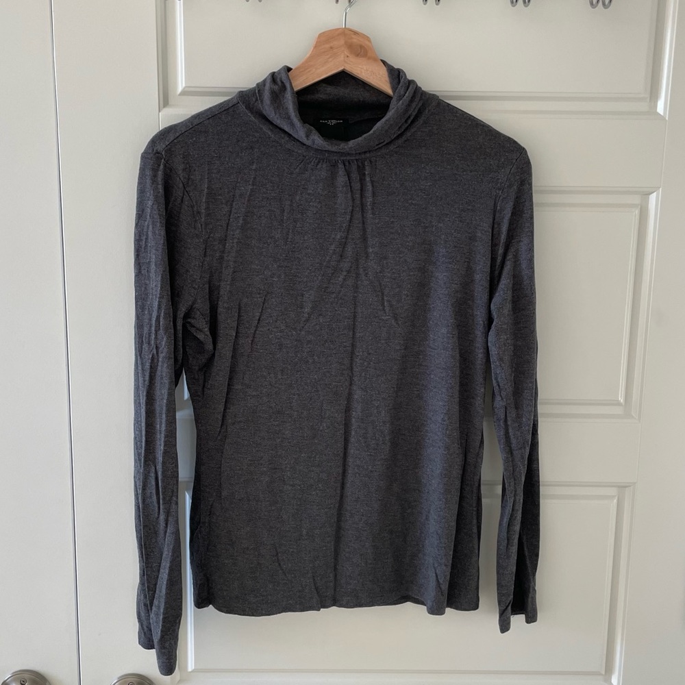 Ann Taylor Gray Turtleneck Long Sleeve Top - Women’s Medium Size